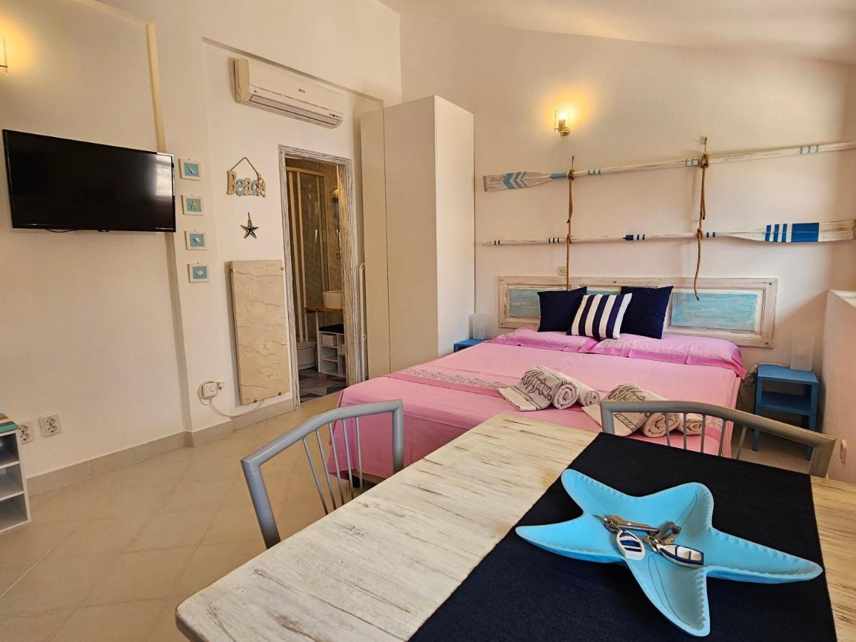 רוביני Studio Mare Fuori With Terrace מראה חיצוני תמונה